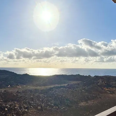 Sunset Oasis On The 아파트