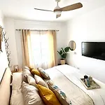 Sunset Oasis On The By Deihu Experiences Apartman *